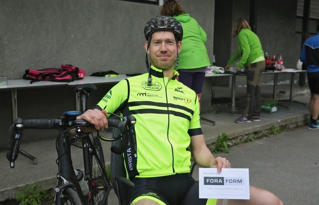 Arild Foldal vant hovedpremien som var en flott stol fra Fora Form. Foto: Martin Hauge-Nilsen