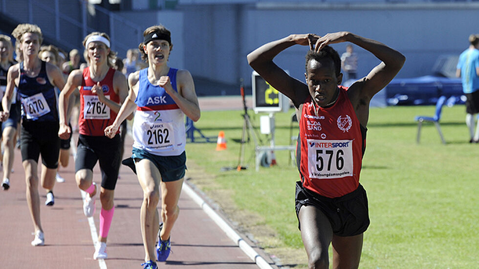 Omar Mohammed Ismael har ikke bare navnet til felles med Mo Farah, faktene også.