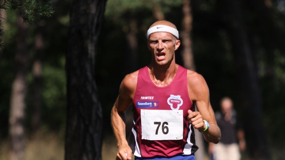 Håkon i Kystleden Halvmaraton 2015 – som han vant. (Foto: Stine Skog Hansen)