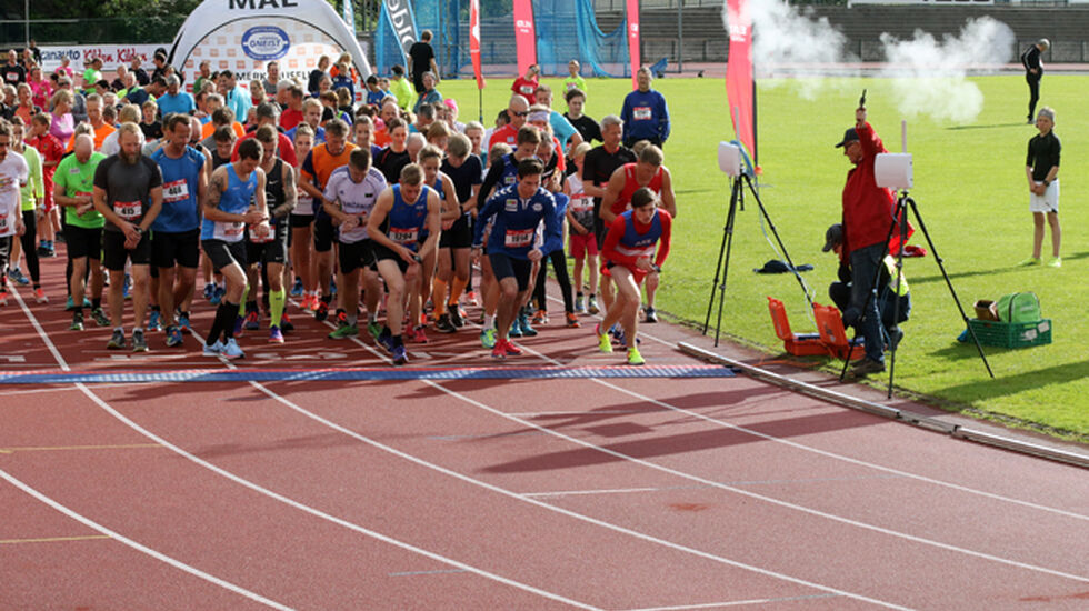 Startskuddet for første pulje på 5 km er akkurat gått