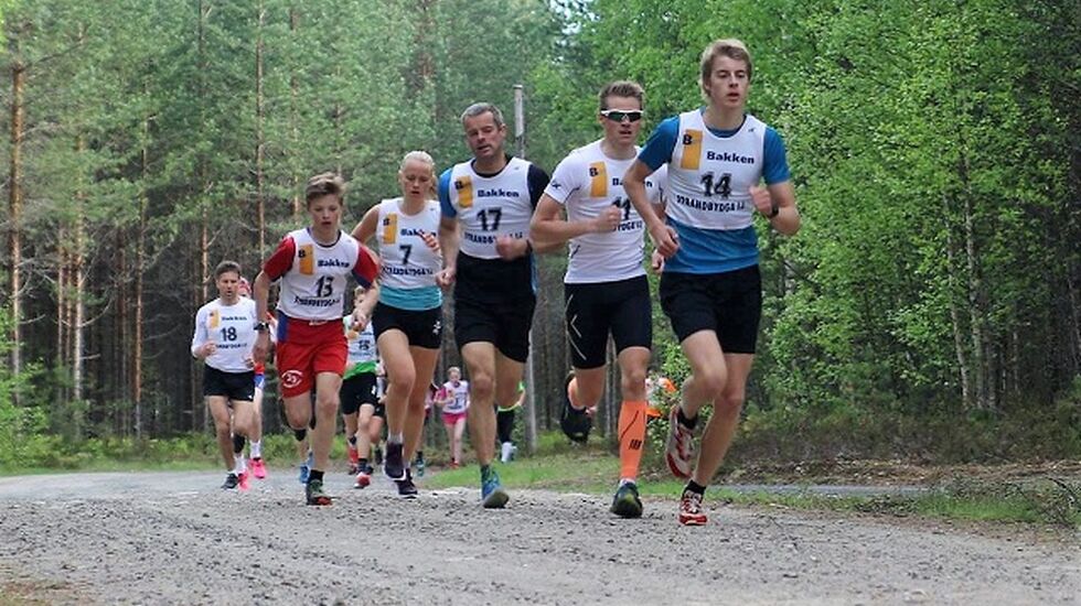 Tetpulja etter ca. 300 m bestod av Eirik Nordaas, Vegard Osvold, Svein Nordaas, Johanne Hauge Harviken og Sigurd Nordaas.