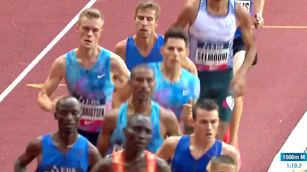 Filip Ingebrigtsen klarer seg meget godt i det sterke feltet i Diamond League-stevnet i Monaco.