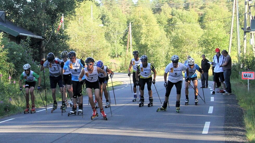 Fra starten i det første løpet ved Snippen gård i 2013. Årets sesongpremiere vil gå på nylagt asfalt litt lenger øst fra Julussa bru opp til krysset ved Snippen gård og tilbake. (Foto: Tor Solbakken)