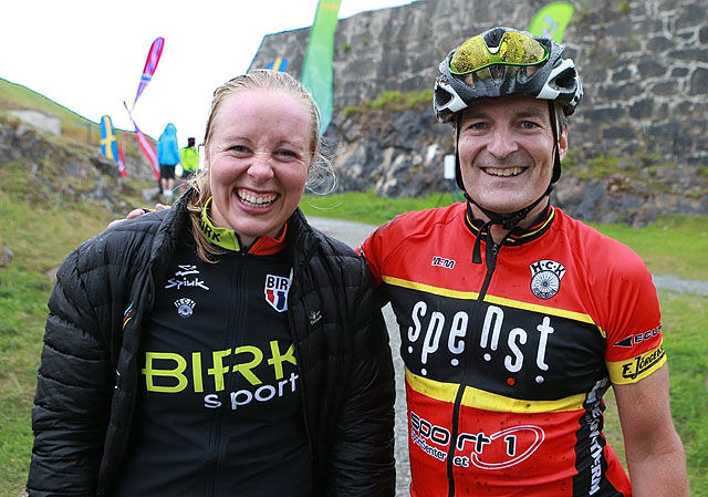 Dobbeltseier: Halden Sykkelklubbs Andreas Bye og Ingrid Bøe Jacobsen ble nr. 1 og 2 første dag av Grenserittet Etappe. (Foto: Kjell Vigestad)