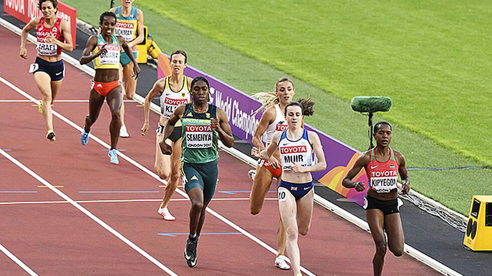 Genzebe Dibaba levde farlig da hun hadde fem løpere foran seg i mål. (Foto: Bjørn Johannessen) 