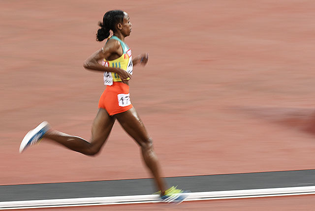 Aldri har noen kvinne vunnet 10 000 meteren i et globalt mesterskap med så stor margin som det Almaz Ayana gjorde nå. (Foto: Bjørn Johannessen)