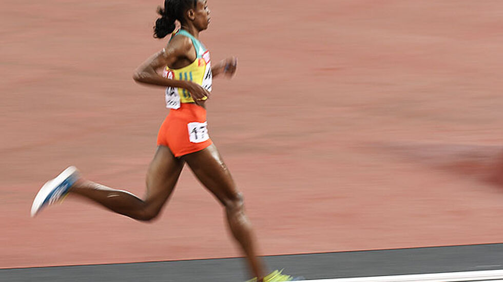 Aldri har noen kvinne vunnet 10 000 meteren i et globalt mesterskap med så stor margin som det Almaz Ayana gjorde nå. (Foto: Bjørn Johannessen)