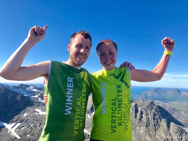Vinnerne av Blåmann Vertikal kilometer, Eli Anne Dvergsdal og Stian Angermund-Vik. (Foto: Arrangøren)