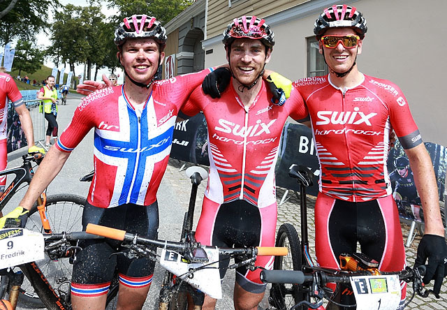 Trippel Hard Rock: Med godt samarbeid innen laget lyktes langspurten og Vidar Mehl vant Grenserittet for første gang og fikk med seg to lagkamerater på pallen. (Foto: Kjell VIgestad)
