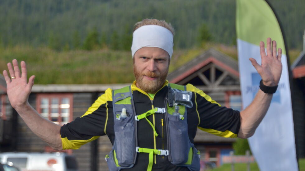 Morten Auset jubler for en ny seier i MMC. (Foto: Arrangøren)