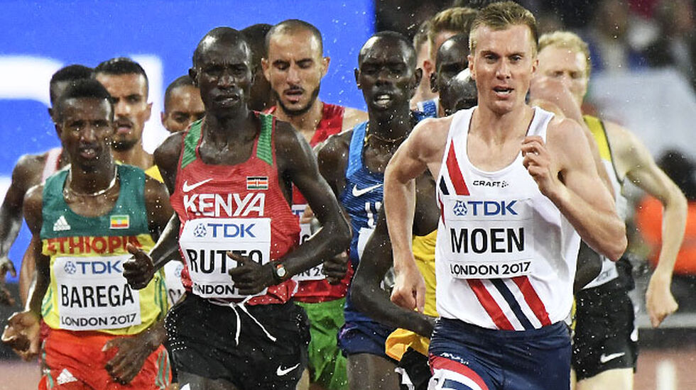 Sondre Nordstad Moen tok ansvar og dro flere runder av 5000 meteren. (Foto: Bjørn Johannessen) 