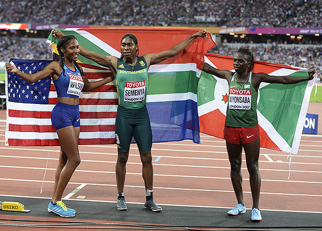 Vinnertrioen. Semenya (midten) vant foran Niyonsaba (til høyre) og Wilson. (Foto: Bjørn Johannessen)