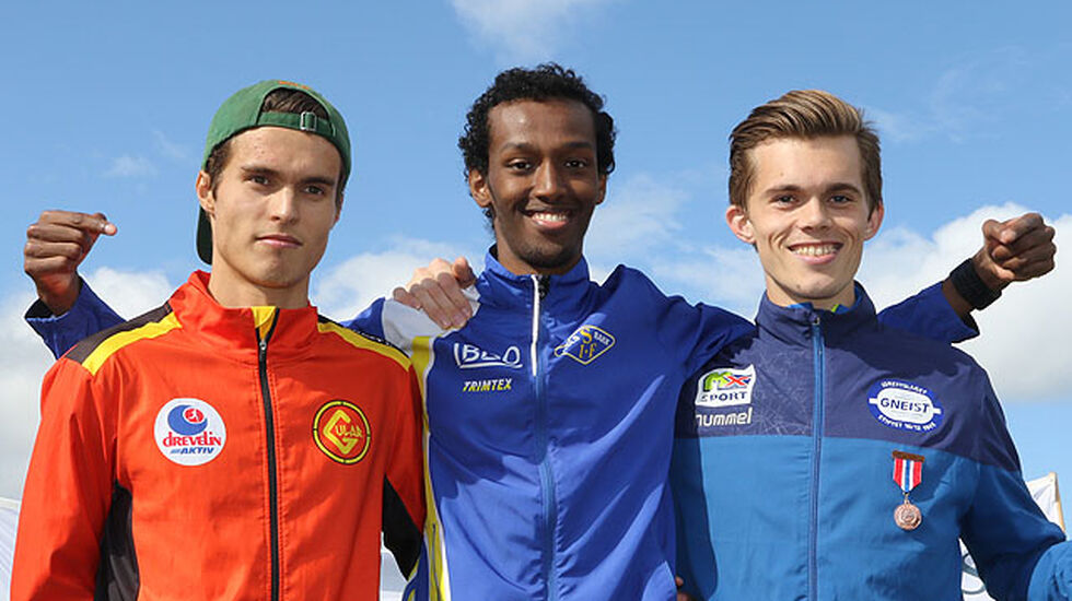 Premiepallen for 800 meter J22: Sondre Dingsør, Abduljaleel Hir, Anders Bjørndal.