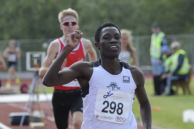 Thomas Byrkjeland vinner 5000 meter og tar sitt tredje NM-gull i junior-NM i Harstad.