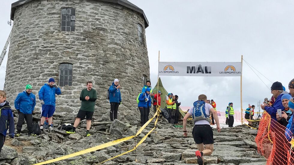Fra målgangen ved Skålatårnet 2017. (Foto: Christian Prestegård)