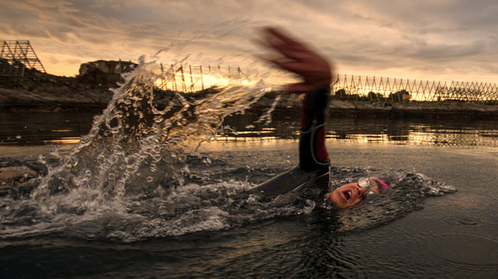 Allan Hovda vinner årets Lofoten Triathlon Extreme Foto Kai-Otto Melau