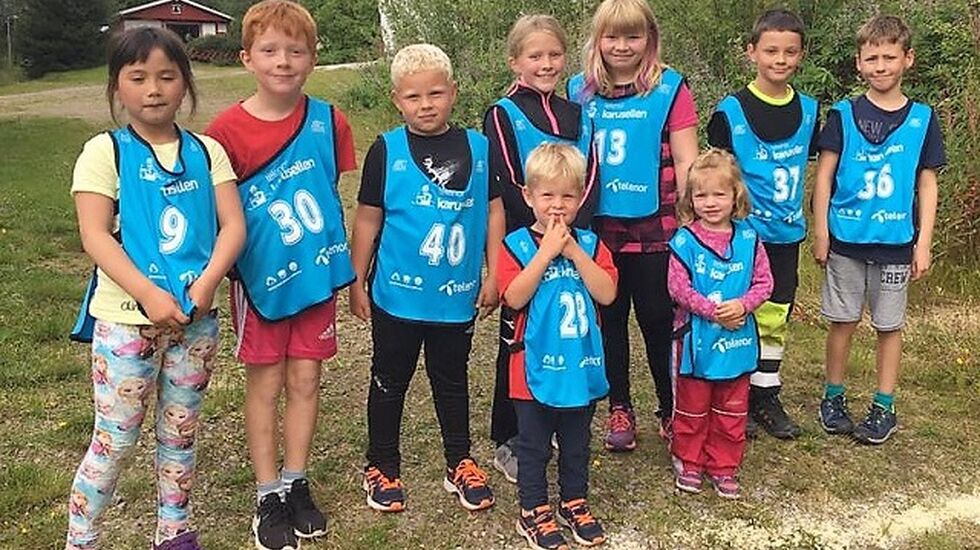 De fleste av de 12 barna som deltok i avslutningsløpet (Foto: Gunn Helen Kjensmo)