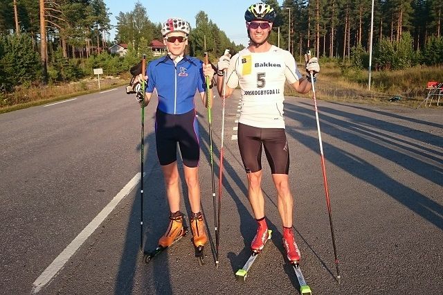 Same prochedure as last week i rulleskikarusellen da Jørgen Stensløkken (til høyre) staket i front hele løpet og Petter Sagen skøytet fra på de siste meterne.