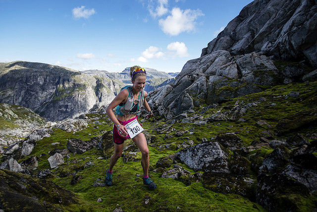 Ane Guro Moen vinner kvinneklassen i årets Hardangervidda Marathon Foto: Kai-Otto Melau