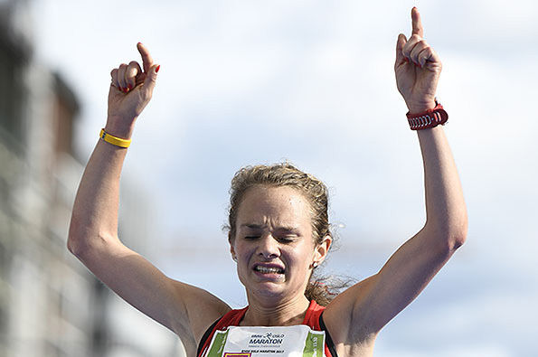 Runa Skrove Falch Norgesmester på halvmaraton. Foto: Bjørn Johannessen