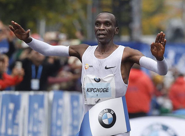 Olympisk mester: Eliud Kipchoge fortsetter sin seiersrekke og har vunnet 8 av de 9 maratonløpene han har deltatt i. I Berlin Marathon i 2013 ble han bare nr. 2 slått av Wilson Kipsang, som satte verdensrekord. (Foto:arrangøren)