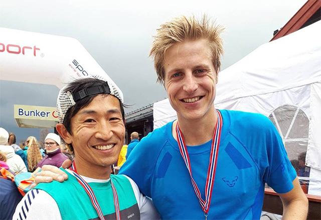 Håkon Urdal (til venstre) slo Gjermund Nordskar med drøye 4 minutter i Skåbu Fjellmaraton. (Foto: privat)