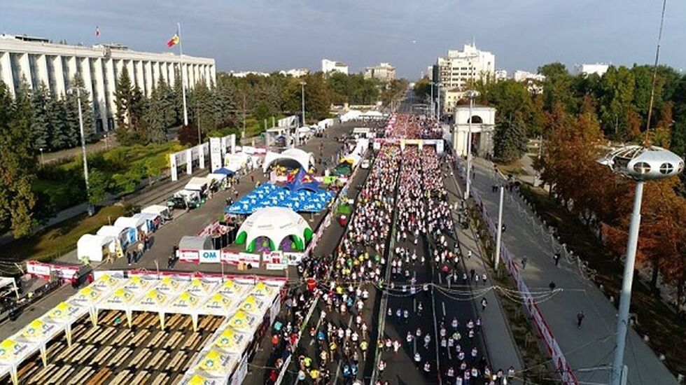 Fra årets Chisinau Marathon som går i sentrumsområdene av den moldoviske hovedstaden (Foto: facebook/chisinaumarathon).