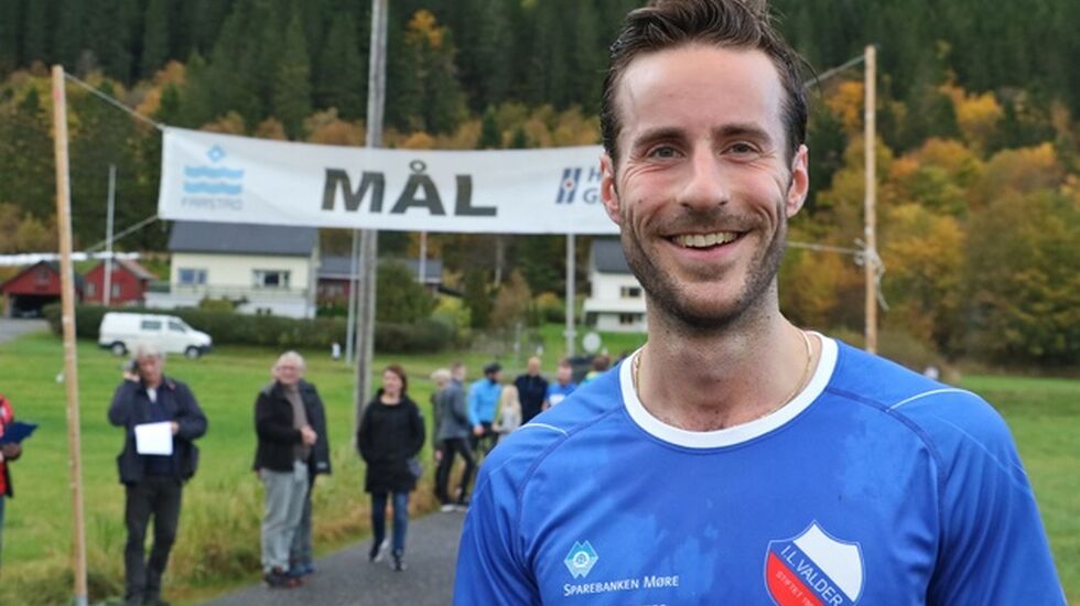 Marcus Megrund, Valder IL med grunn til å smile etter et godt løp. Foto: Martin Hauge-Nilsen