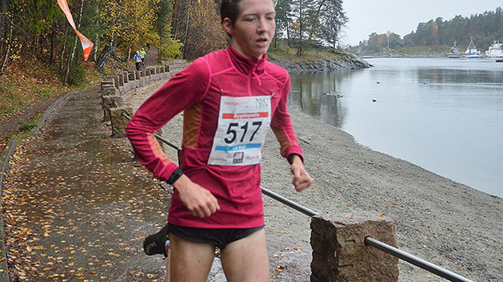 Tessa Frenay vant kvinneklassen i årets Bygdøymila på 36.36, nesten to minutter raskere enn hennes bestetid tidligere i år fra Halden byløp.