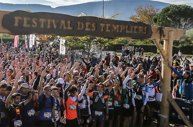 Det er stor stemning både ved start og målgang i Festival des Templiers i Frankrike. (Foto: arrangøren)