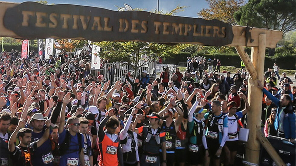 Det er stor stemning både ved start og målgang i Festival des Templiers i Frankrike. (Foto: arrangøren) 