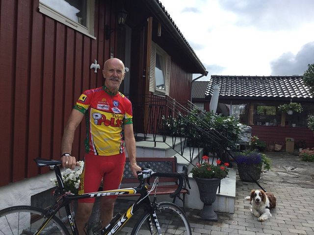 Syklist: Det blir noen timer på sykkelsetet gjennom sesongen for Arne Kalvik, men yndlingsøkta er løpeturen med kompisene søndags kveld. Foto: privat