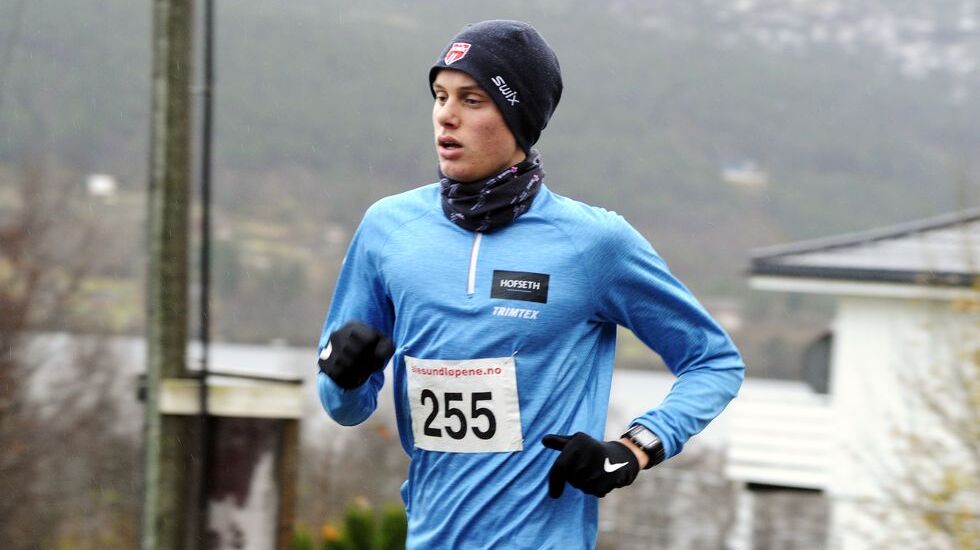 Sist lørdag vant han Grimstadvatnet rundt. I oktober var han førstemann på Østremsetra. I dag vant Andreas Vangsnes også 5 km i Ålesund vinterkarusell på 16.38 og slo Øystein Halvorsen sin gamle løyperekord fra 2014. Foto: Jarle Mordal, smp