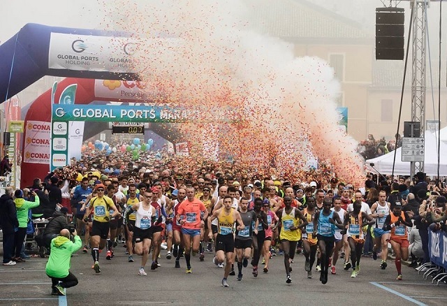 Fra starten av årets Ravenna Marathon (Foto: facebook/maratonadiravenna).