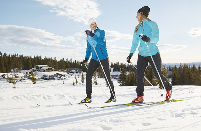 Mange som har felleski vet ikke at skiene må behandles, og de står derfor i fare for unødvendig å ødelegge skiene sine. (Alle foto: Swix)
