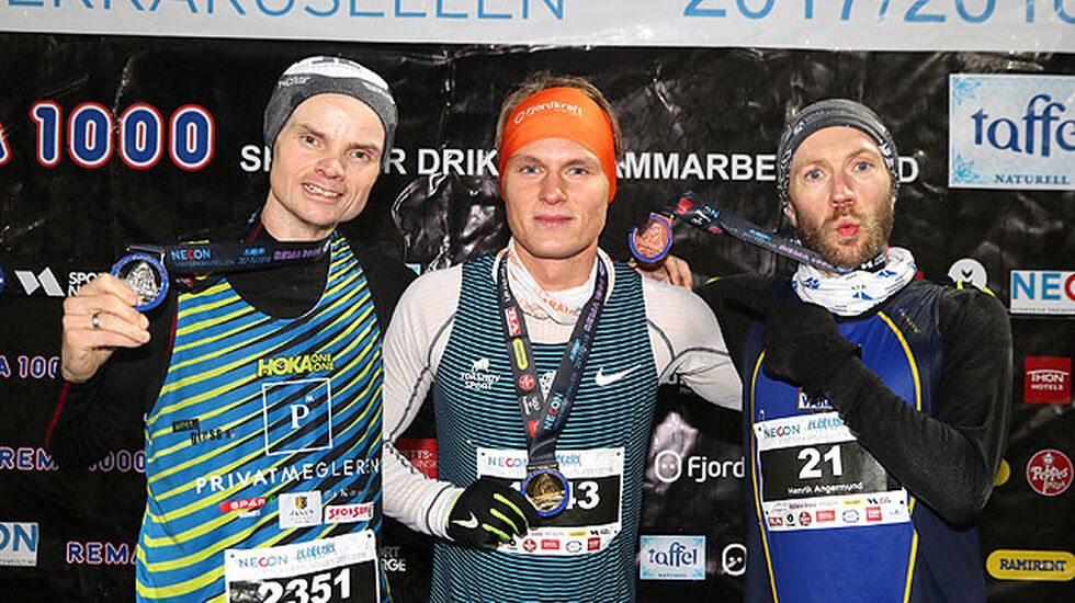 Premiepallen for herrenes 10 km: Bjørn Tore Kronen Taranger, Sondre Øvre-Helland, Henrik Angermund.