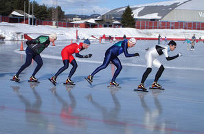 Skøyter kan benyttes på alt fra islagte vann og innsjøer til rundbaner. I denne artikkelen får du en introduksjon til skøytesporten og tips om hvordan du kommer i gang. (Foto: Sven-Åge Svensson)