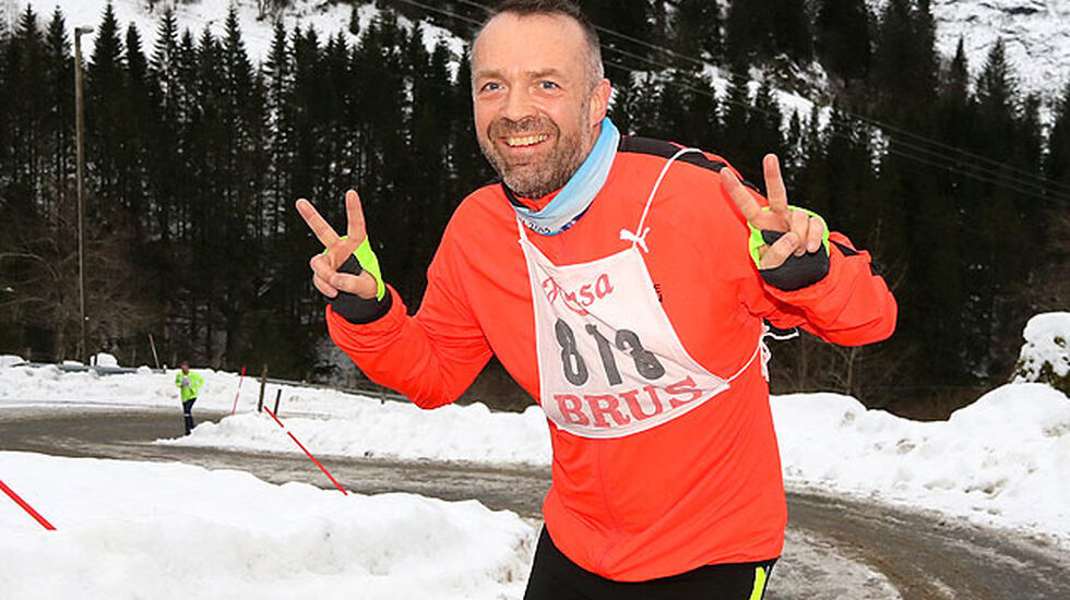 Eivind Hodneland beholder humøret selv i de bratteste stigningene opp til Bontveit.