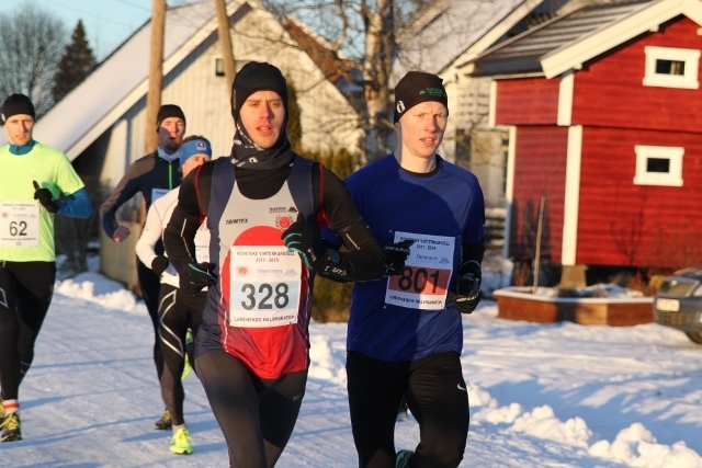 Stenberg og Waaler i tet helt fra start. (Foto: Olav Engen)