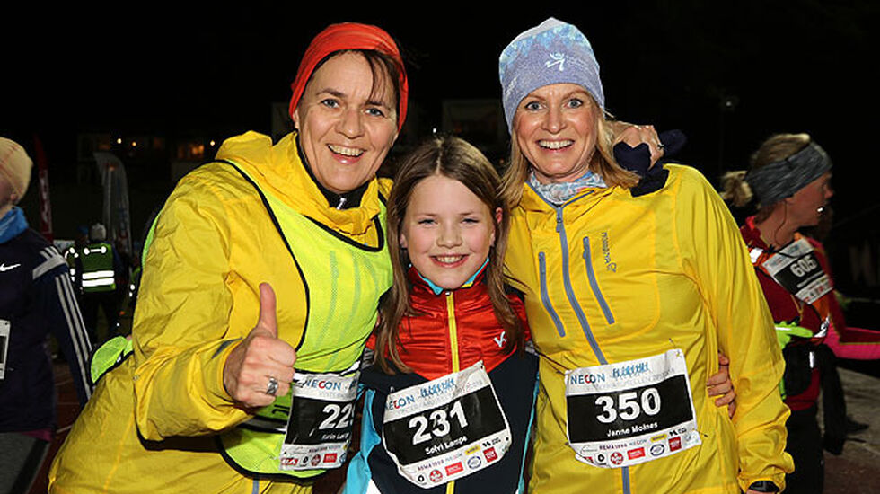 Karin Lampe, Sølvi Lampe og Janne Molnes kan juble over gjennomført 5 km.