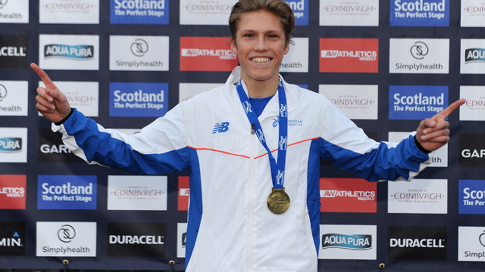 Simen Halle Haugen spurta fra konkurrentene og tok en prestisjefull seier i Great Edinburgh XCountry. (Foto: Mark Shearman)