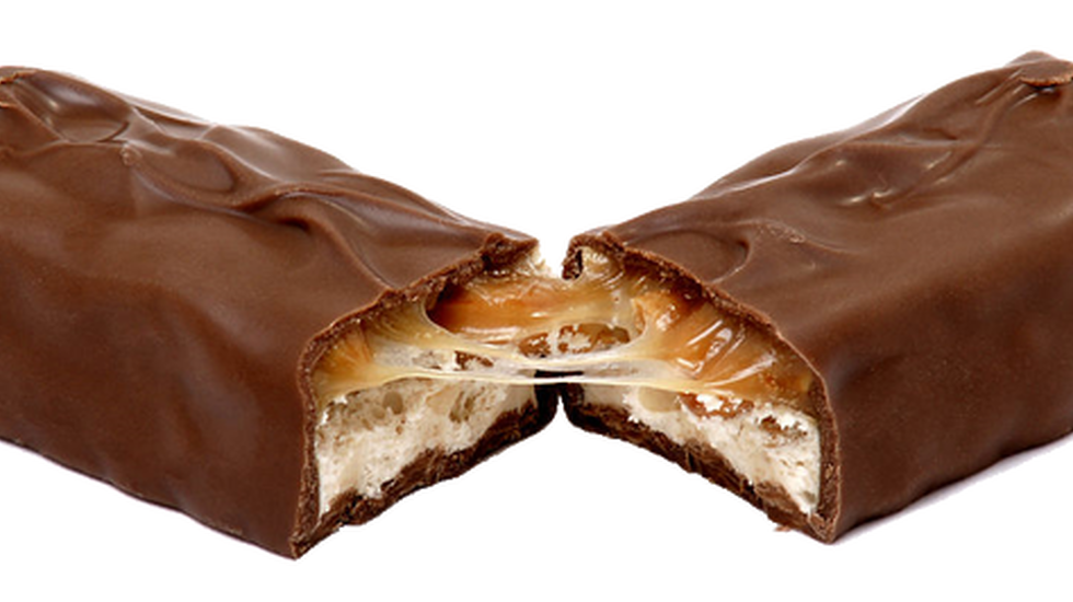 jON_iLSENG_snickers-broken