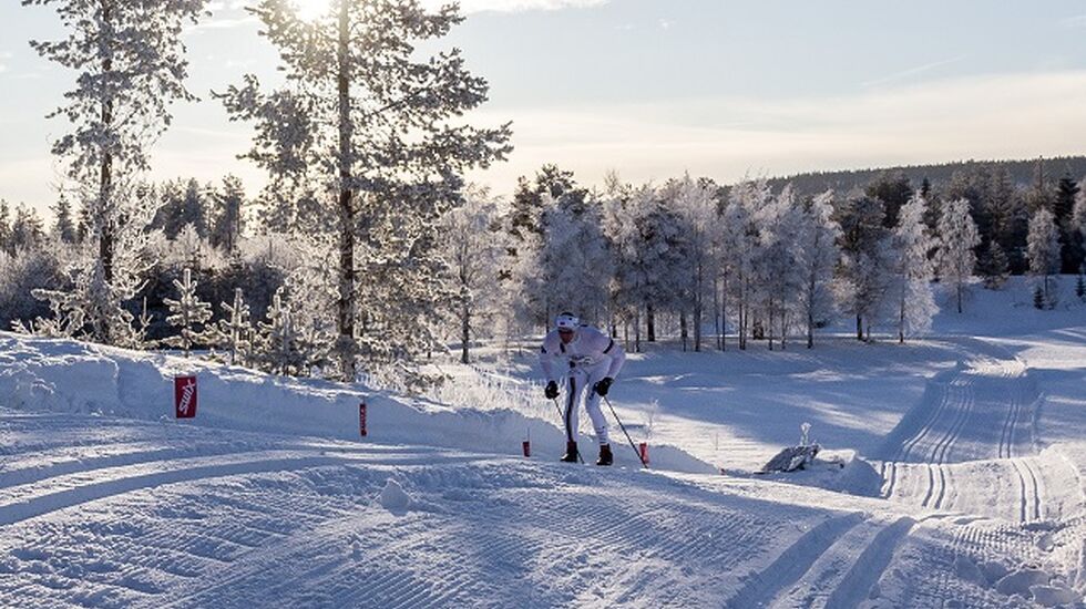 Håvard Hansen på de siste meterne opp til samfunnshuset i Søre Osen. (Foto: Øivind Larsen)
