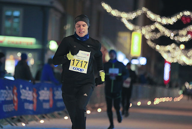 Erik Lomås løp inn til en klar seier på 10 kilometeren i Mørketidsløpet 6. januar i år. (Foto: Truls Tiller)