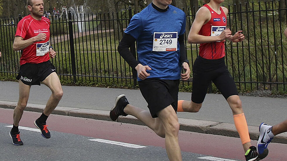 Erik Lomås vant Drammen halvmaraton på søndag. Torsdag var han tilbake med startnummer og seiret i Nydalsløpet. (Foto: Arkivbilde, Runar Gilberg).