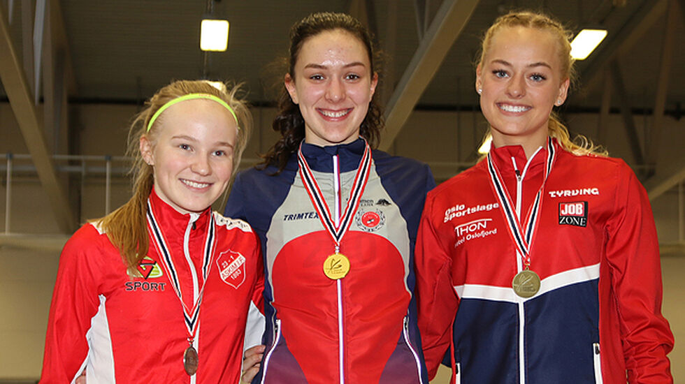 Premiepallen J17: Mari Andreassen Rud, Kristin Svendby Otervik, Constance Løken Dahl.