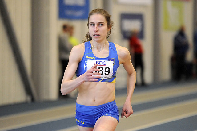Caroline Fleischer dro greit i fra konkurrentene sine på 800 meter