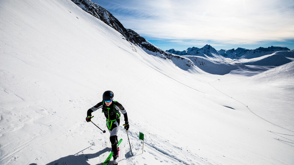 Dagens raskeste, Johan Bugge Romsdal Randoneklubb og Eidsvåg. Her på veg opp til Kirketaket. Foto Haakon Funderud Lundkvist.