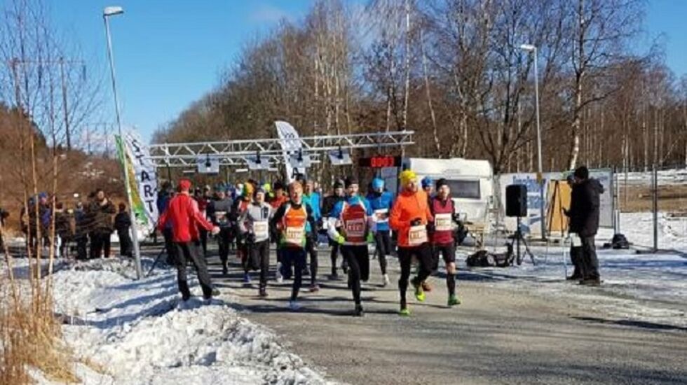 Fra starten av årets heller vinterlige Vårtävling i Göteborg (Foto: solvikingarna.se/Tommy Björk).
