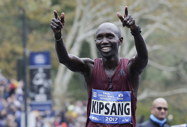 Wilson Kipsang som har maratonpers på 2.03.23 og halvmaratonpers på 58.59, er klar for Göteborgsvarvet. (Foto: AP Photo / Seth Wenig)